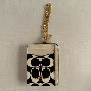 Coach Zip Card Case In Signature Canvas